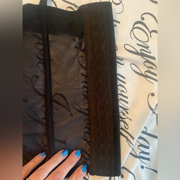 PASSION Black corset, size 36C (12/14) - Picture 4 of 6